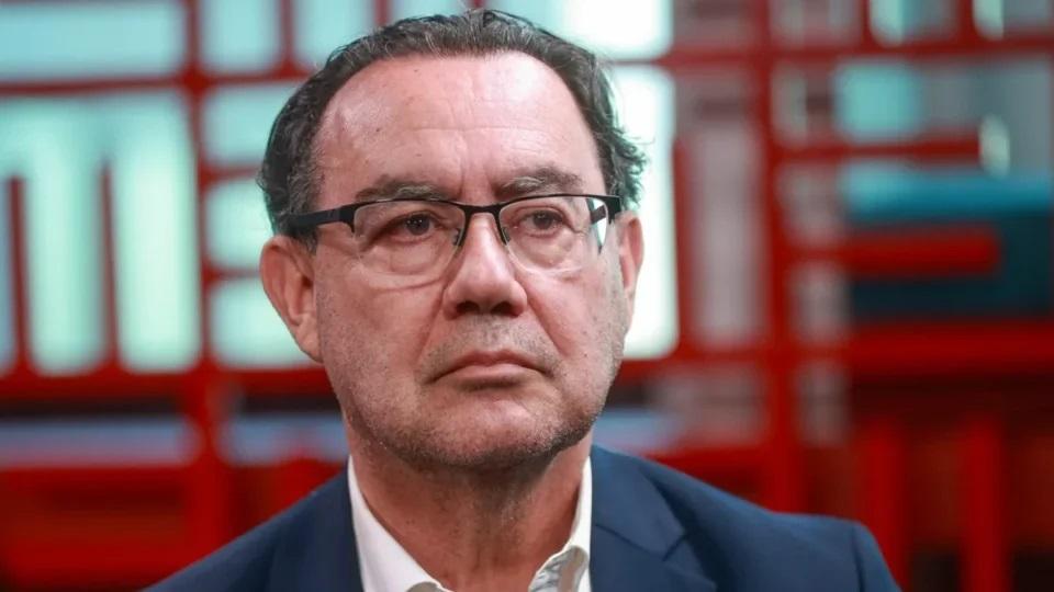 Augusto Cury bate 11%, ultrapassa Caiado, Renan e Zema e vira dor de cabeça para Lula e Flávio