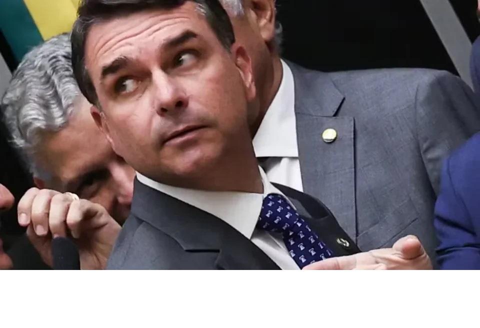 Flávio Bolsonaro anuncia vice nesta quarta e fecha última chapa da disputa presidencial