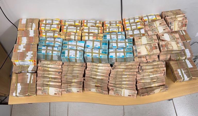 PF apreende R$ 2 milhões em investigação de lavagem de capitais em Porto Velho/RO