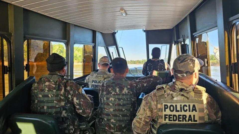 PF fecha laboratório de cocaína na fronteira e brasileiros são presos no Peru