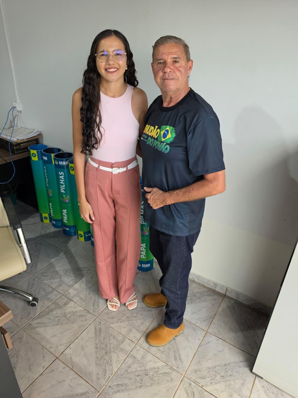 SECRETÁRIA DE AÇÃO SOCIAL ALINE DA SILVA PEDROSO ATENDE SOLICITAÇÃO DO VEREADOR MENUDÃO DO POVÃO E PROMOVE HUMANIZAÇÃO NA ENTREGA DE GÁS
