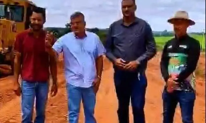 Castanheiras e Nova Brasilândia unem forças para recuperar estradas em assentamentos rurais