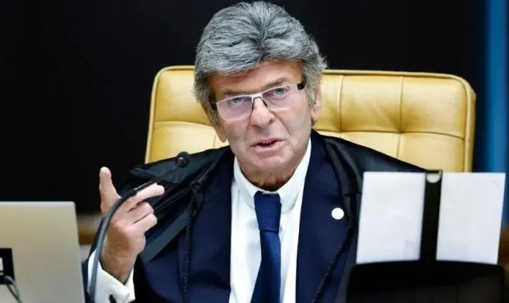 Fux barra decisão de Dino e retoma ordem do TSE sobre posts de Nossa Senhora